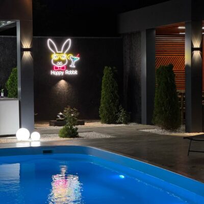 Благоустроенная территория и ландшафтный дизайн в Happy Rabbit